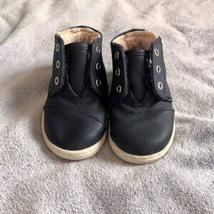TOMS Tiny Booties Baby Shoes Kids Size 5 Faux Shearling Fur Lined Dark Navy Blue